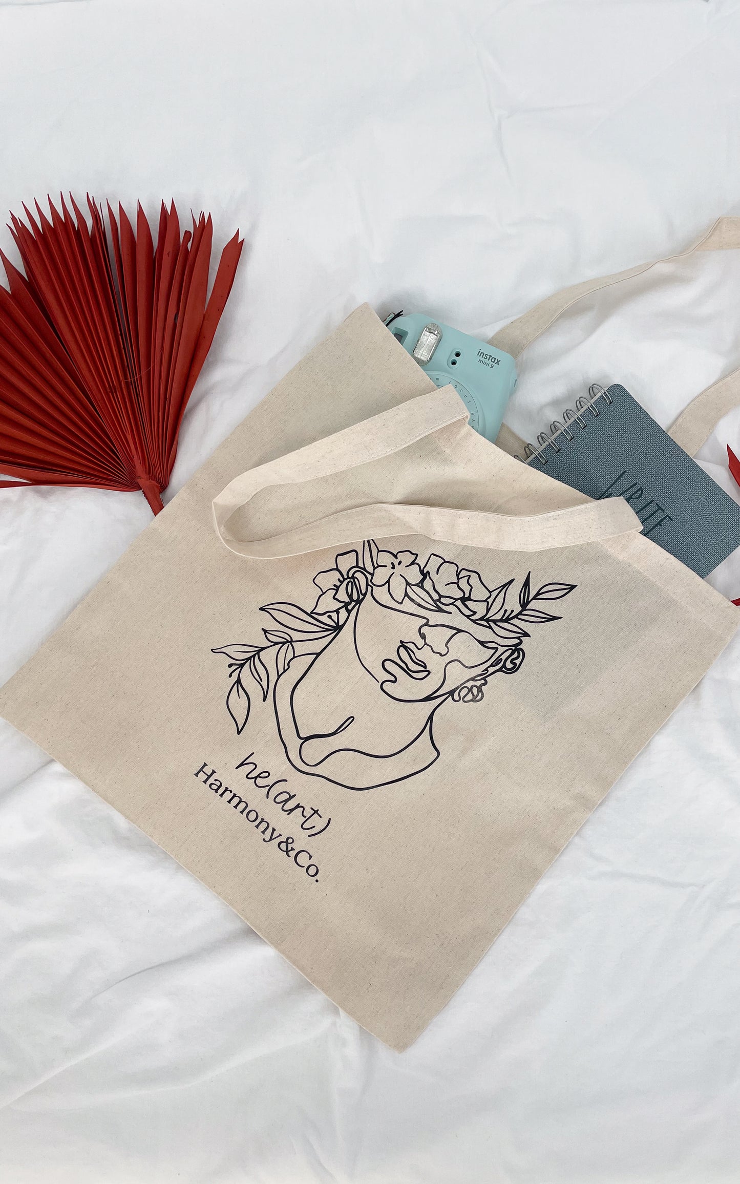 He(art) Tote Bag