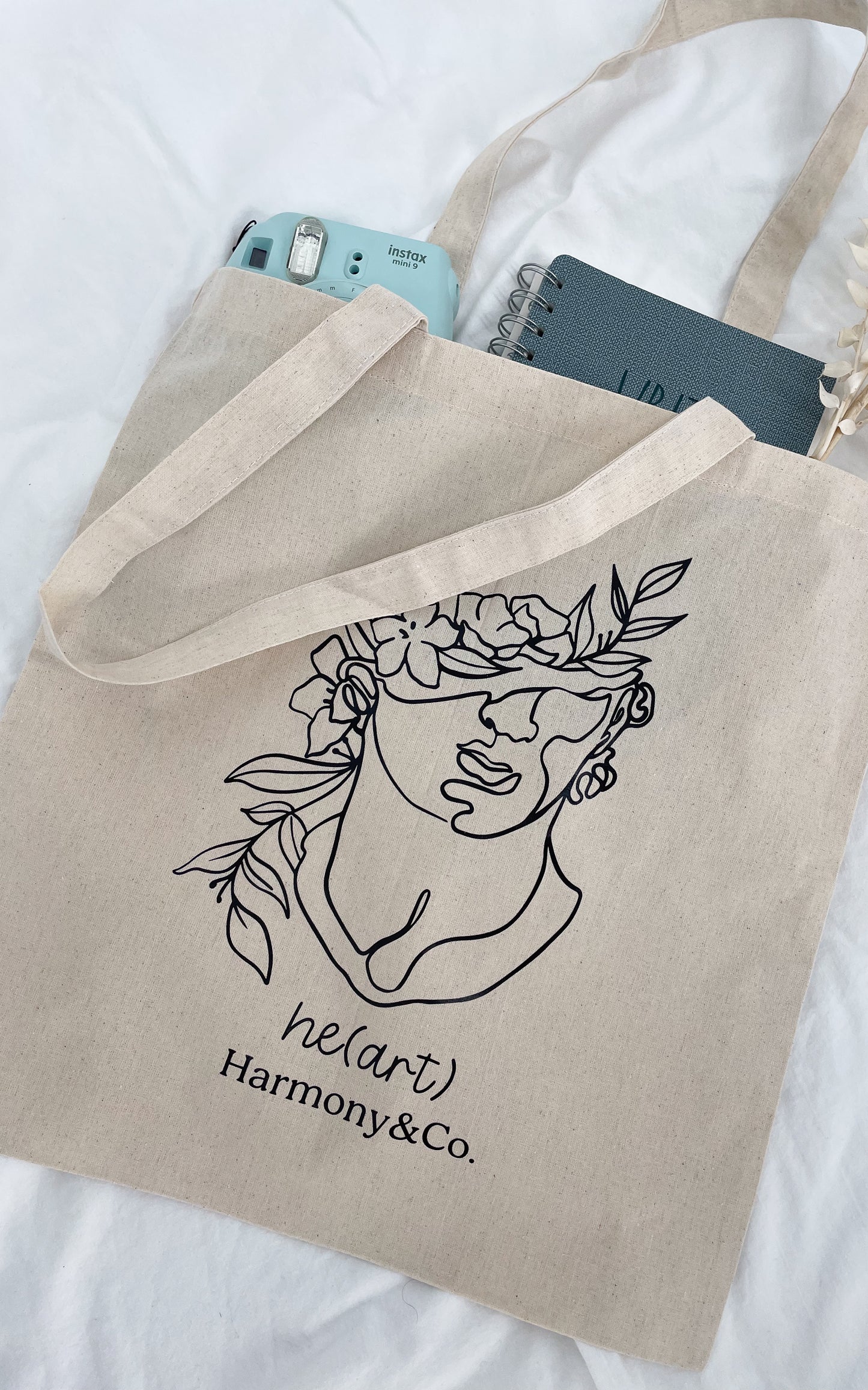 He(art) Tote Bag